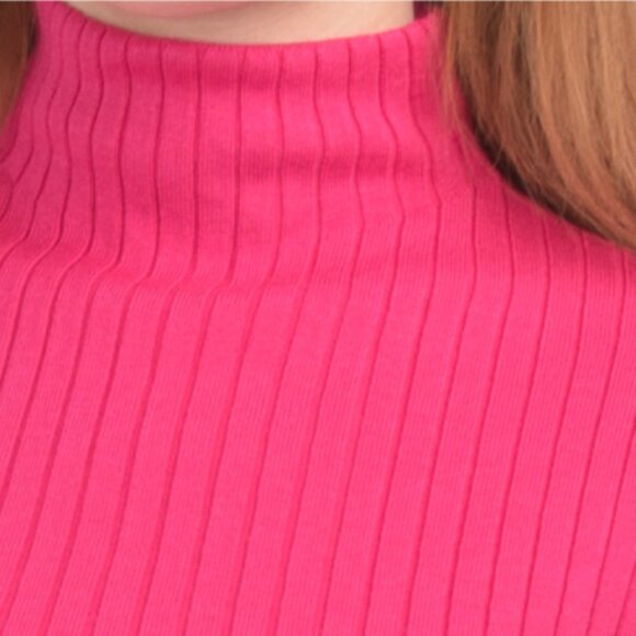 CABLE & GAUGE Ribbed Funnel Neck Cap Sleeve Sweater - Picture 3 of 3